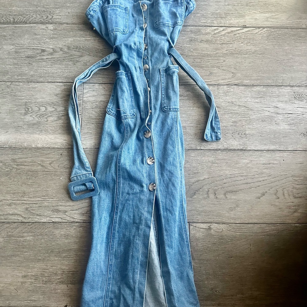 Show me your Mumu stretch denim dress.  Comes with belt falls below knee.
